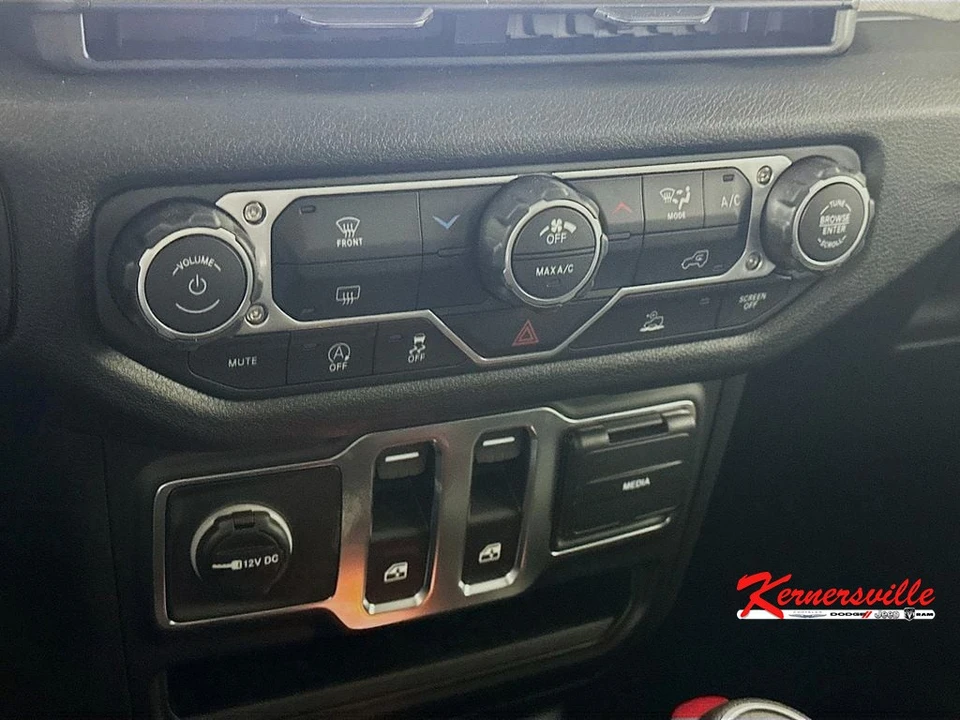 2026 Jeep JL Wrangler - Image 15 of 21