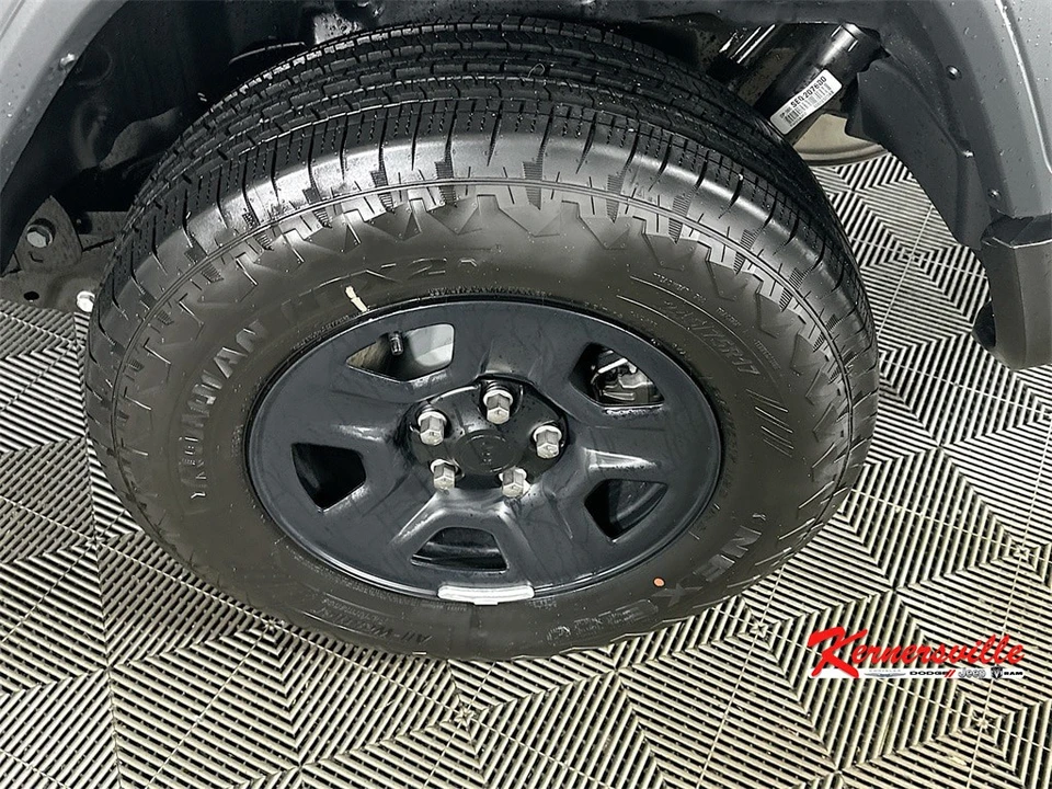 2026 Jeep JL Wrangler - Image 15 of 19