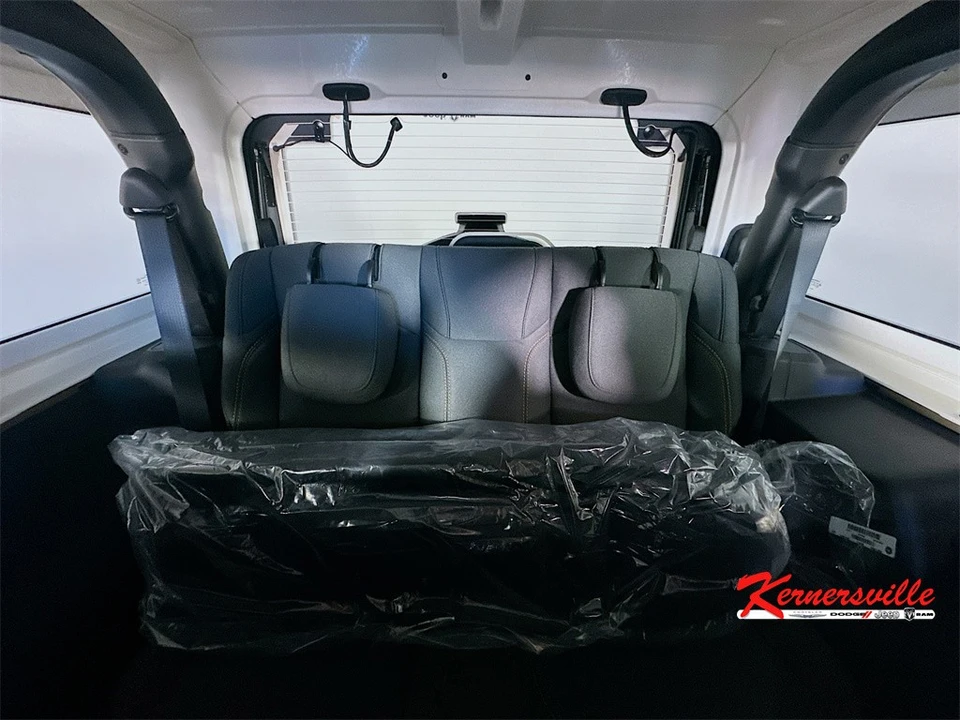 2026 Jeep JL Wrangler - Image 10 of 21