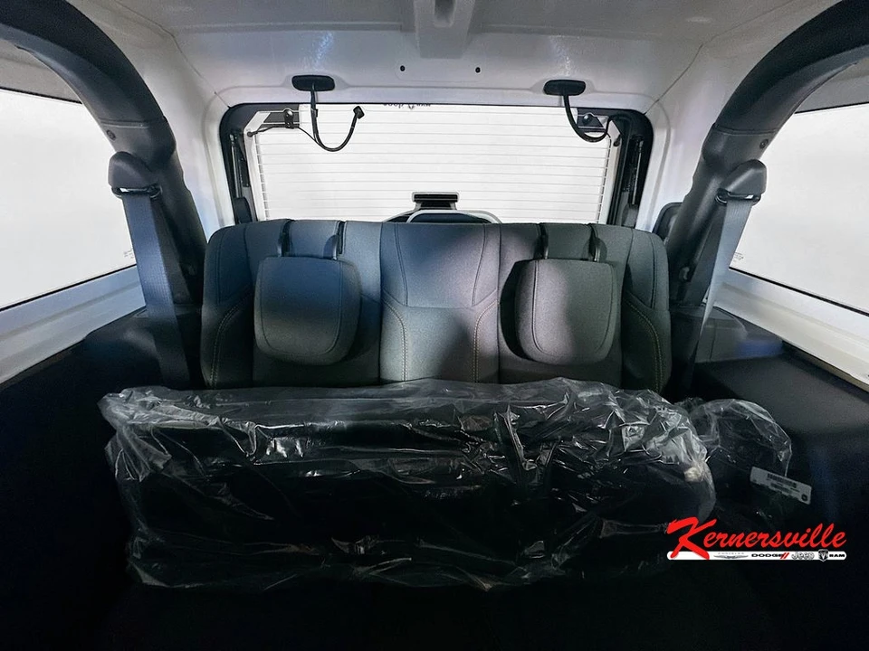 2026 Jeep JL Wrangler - Image 10 of 12