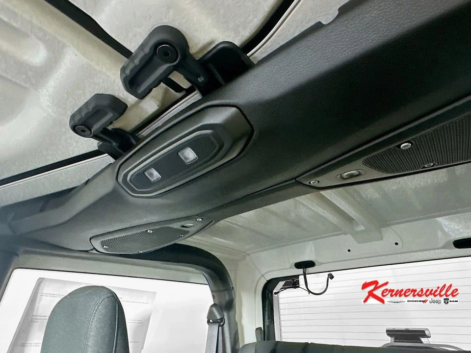 2026 Jeep JL Wrangler - Image 14 of 21