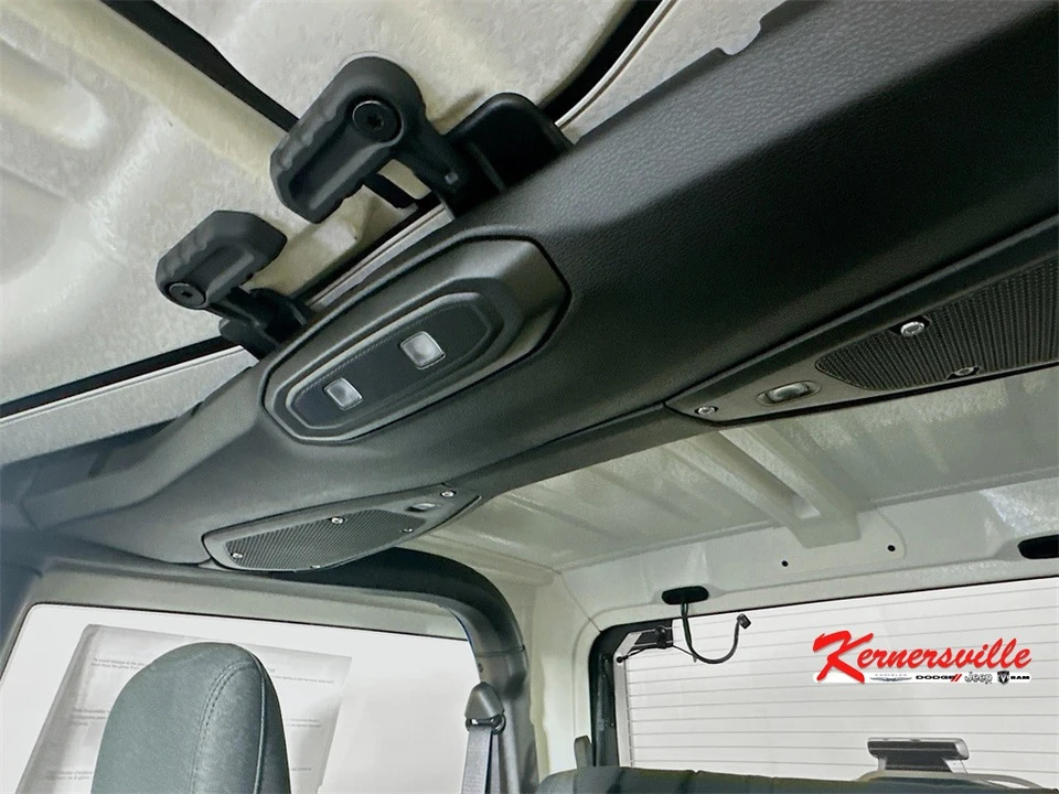 2026 Jeep JL Wrangler - Image 14 of 21