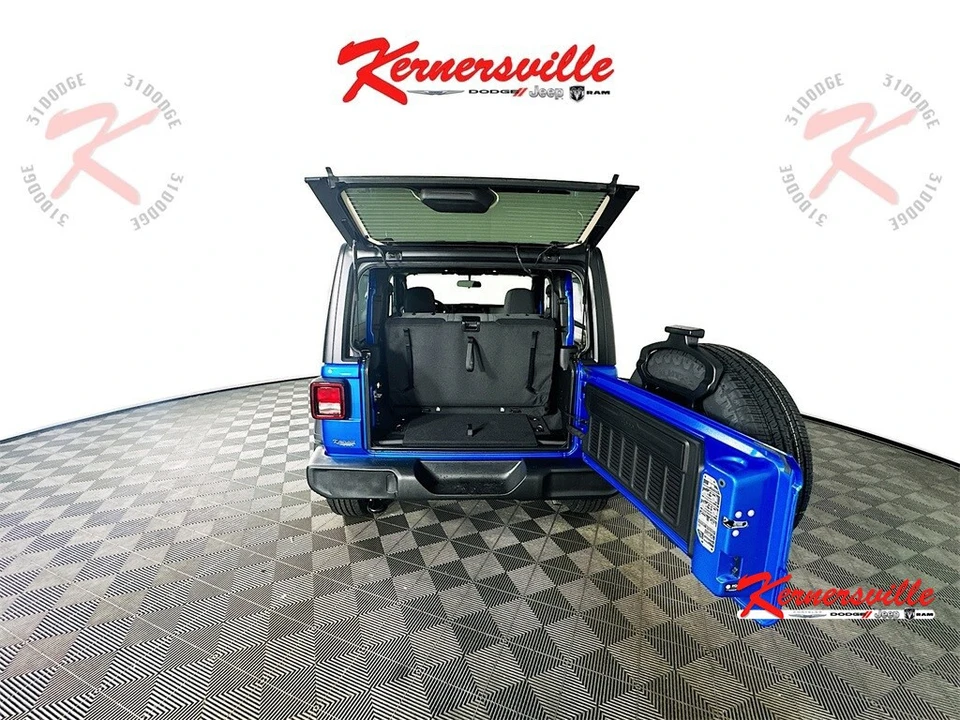 2026 Jeep JL Wrangler - Image 16 of 21
