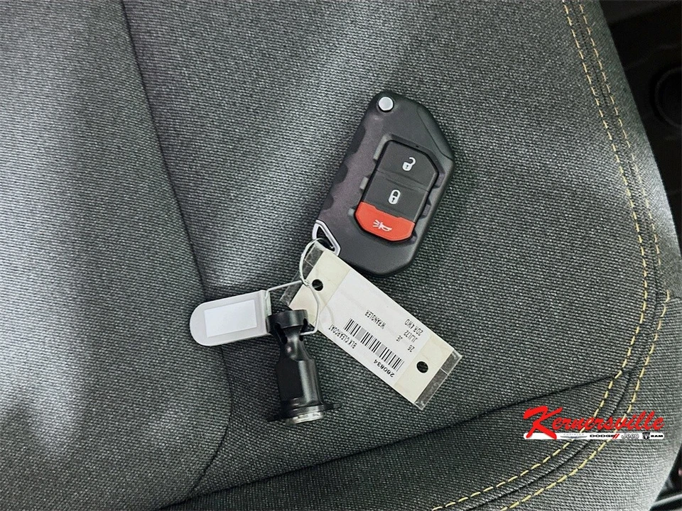 2026 Jeep JL Wrangler - Image 18 of 19