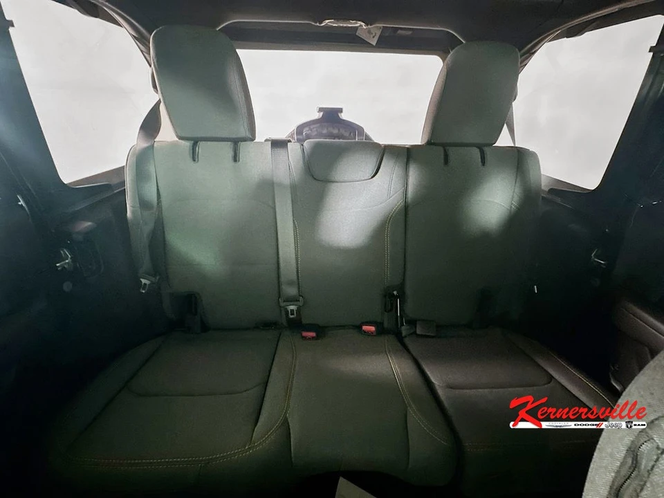 2026 Jeep JL Wrangler - Image 10 of 12