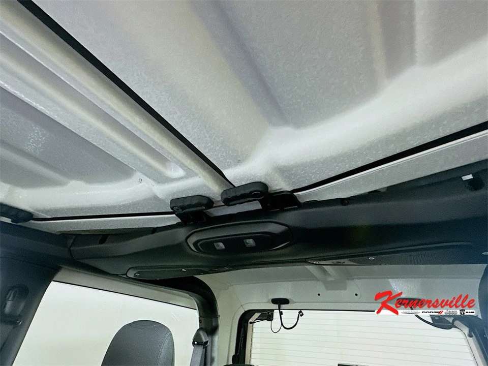 2026 Jeep JL Wrangler - Image 14 of 21