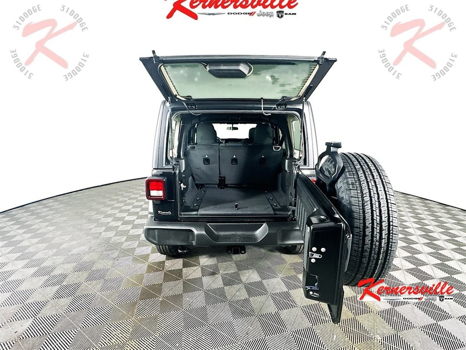 2026 Jeep JL Wrangler - Image 14 of 19