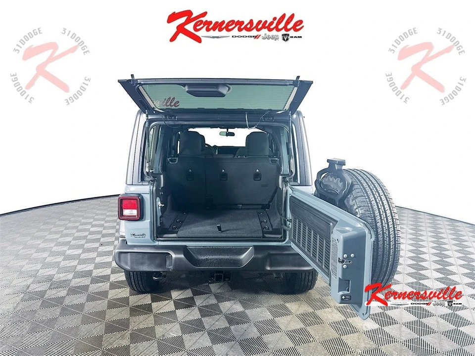 2026 Jeep JL Wrangler - Image 16 of 21