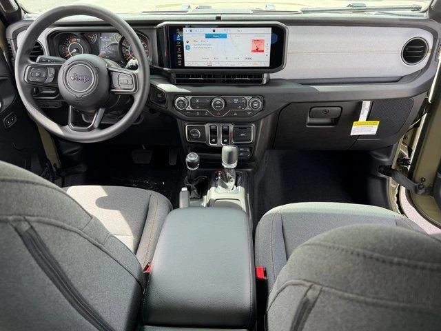 2026 Jeep JL Wrangler - Image 15 of 20