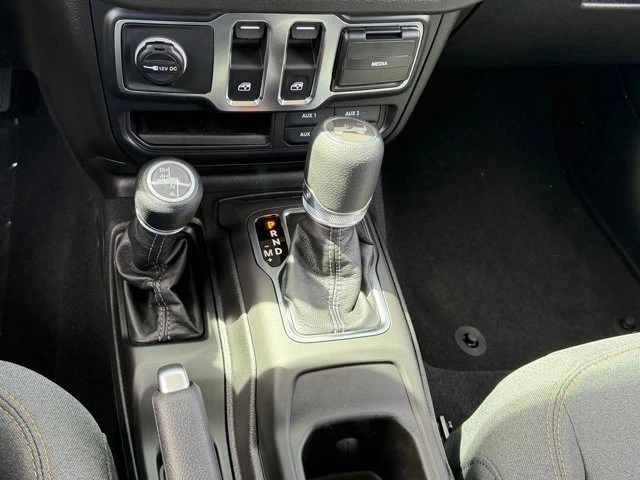 2026 Jeep JL Wrangler - Image 12 of 20