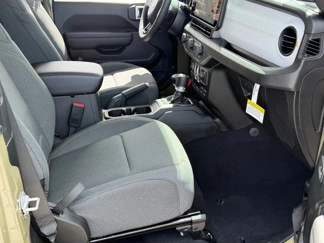 2026 Jeep JL Wrangler - Image 16 of 20