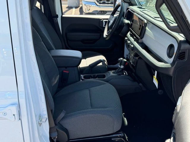 2026 Jeep JL Wrangler - Image 19 of 20
