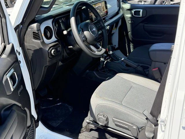 2026 Jeep JL Wrangler - Image 11 of 20