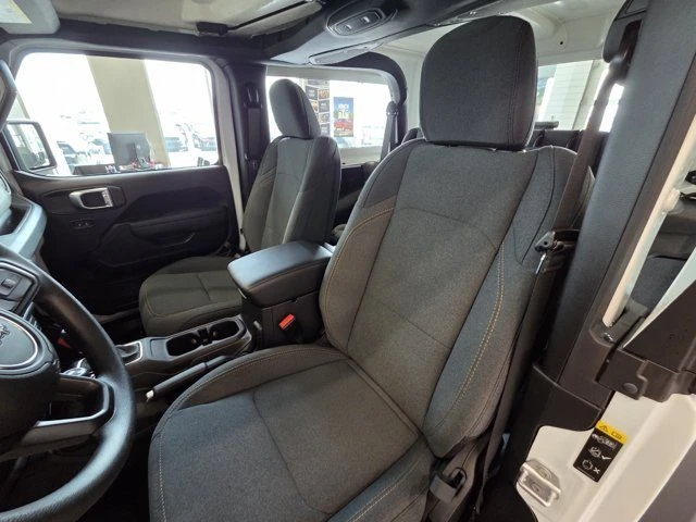 2026 Jeep JL Wrangler - Image 10 of 17