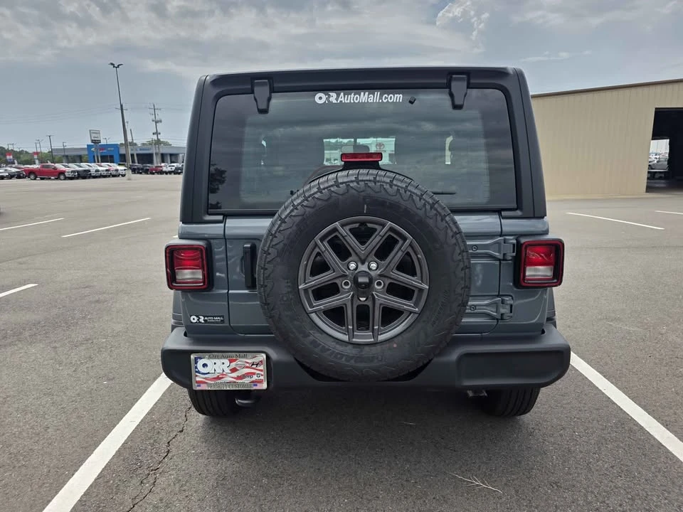 2026 Jeep JL Wrangler - Image 5 of 8