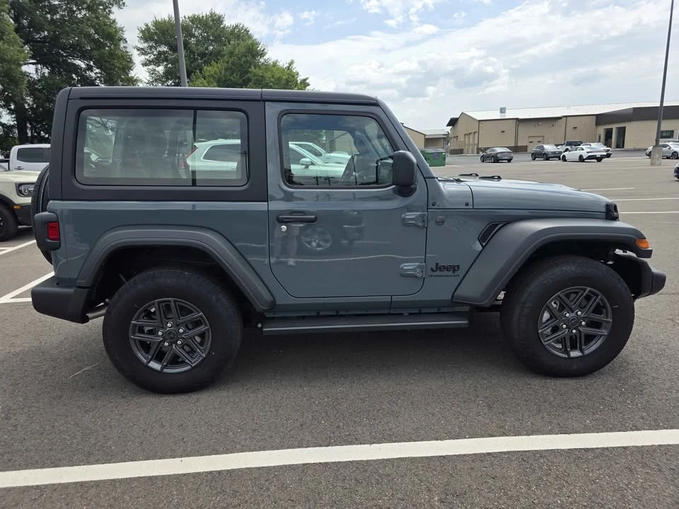 2026 Jeep JL Wrangler - Image 4 of 8
