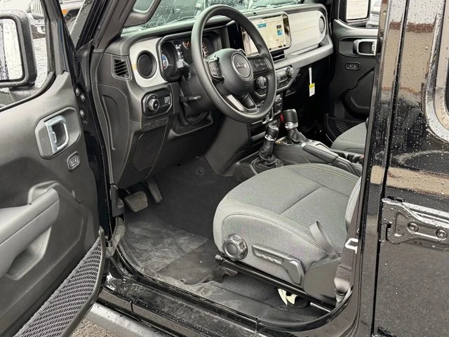 2026 Jeep JL Wrangler - Image 11 of 20