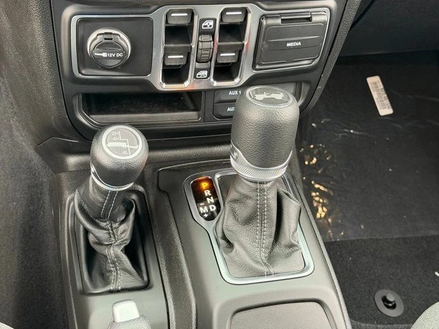 2026 Jeep JL Wrangler - Image 13 of 20