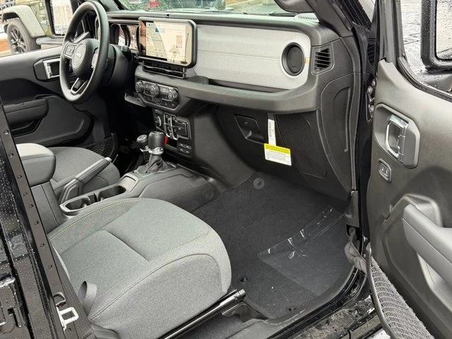 2026 Jeep JL Wrangler - Image 19 of 20