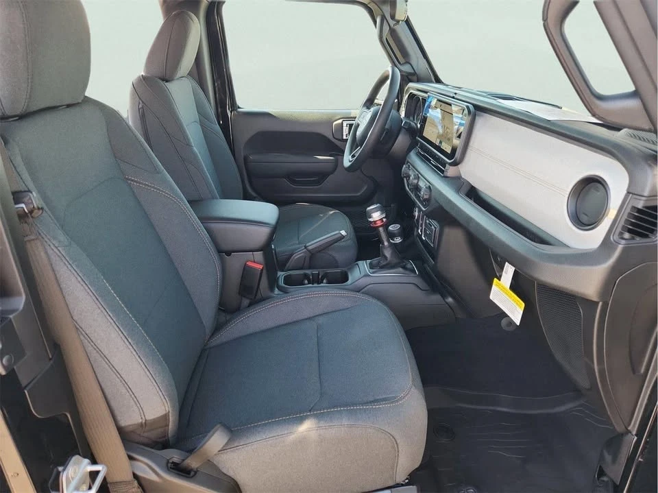2026 Jeep JL Wrangler - Image 15 of 16