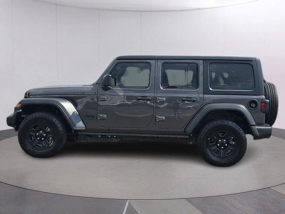 2026 Jeep JL Wrangler - Image 8 of 10