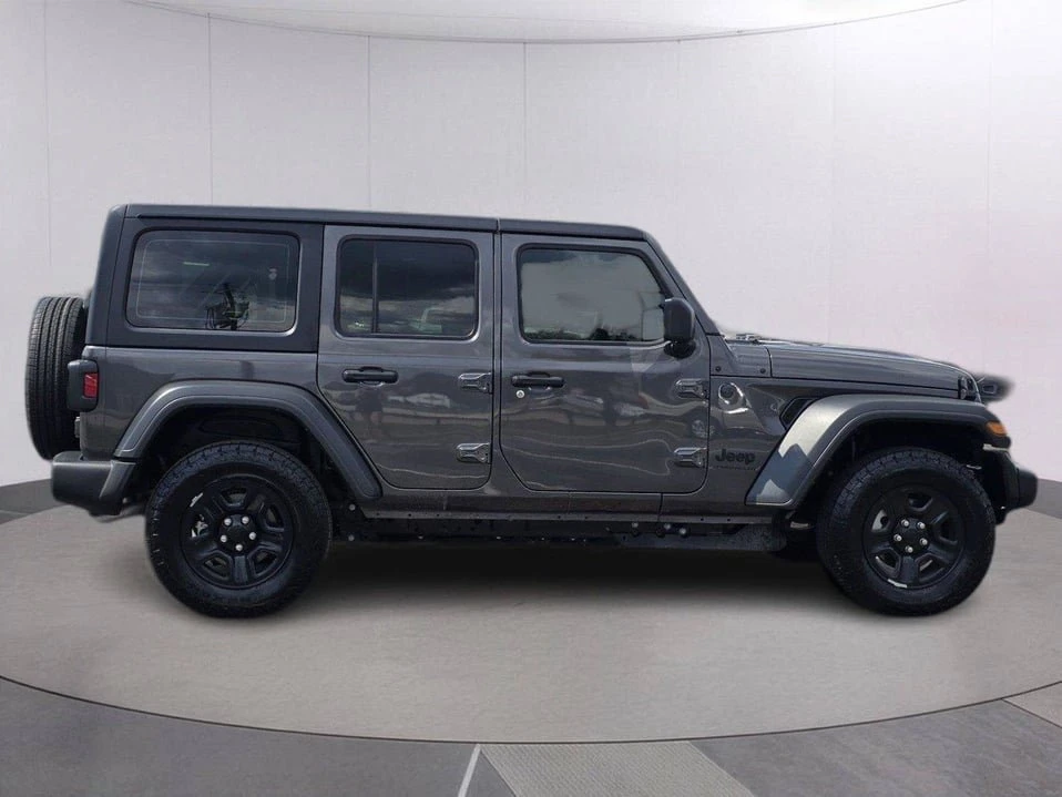 2026 Jeep JL Wrangler - Image 4 of 10