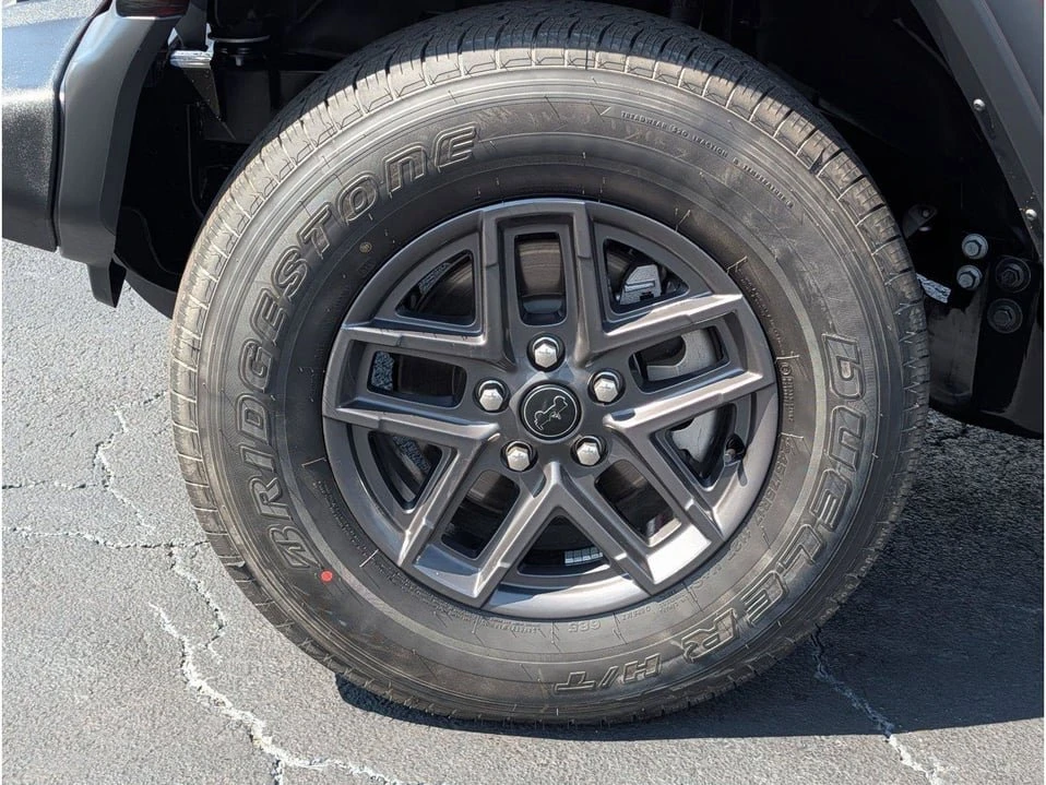 2026 Jeep JL Wrangler - Image 9 of 10