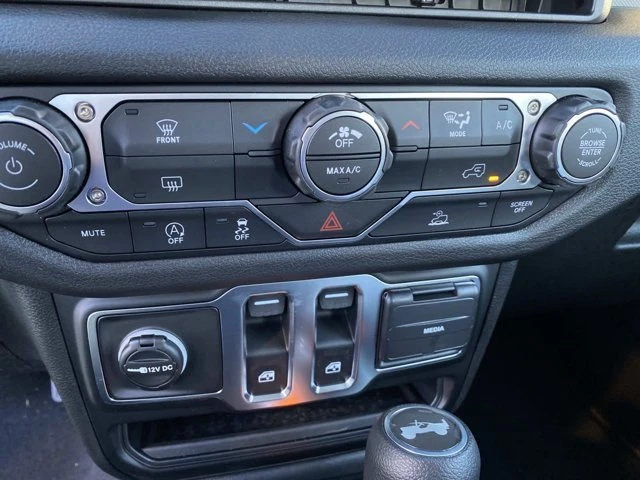 2026 Jeep JL Wrangler - Image 9 of 12