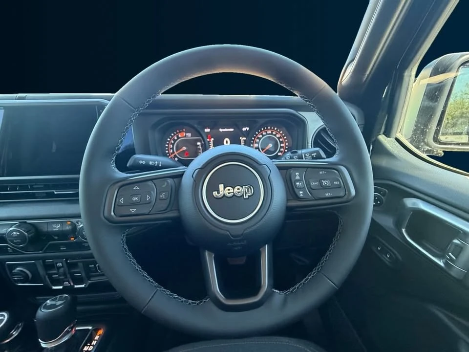 2026 Jeep JL Wrangler - Image 13 of 20