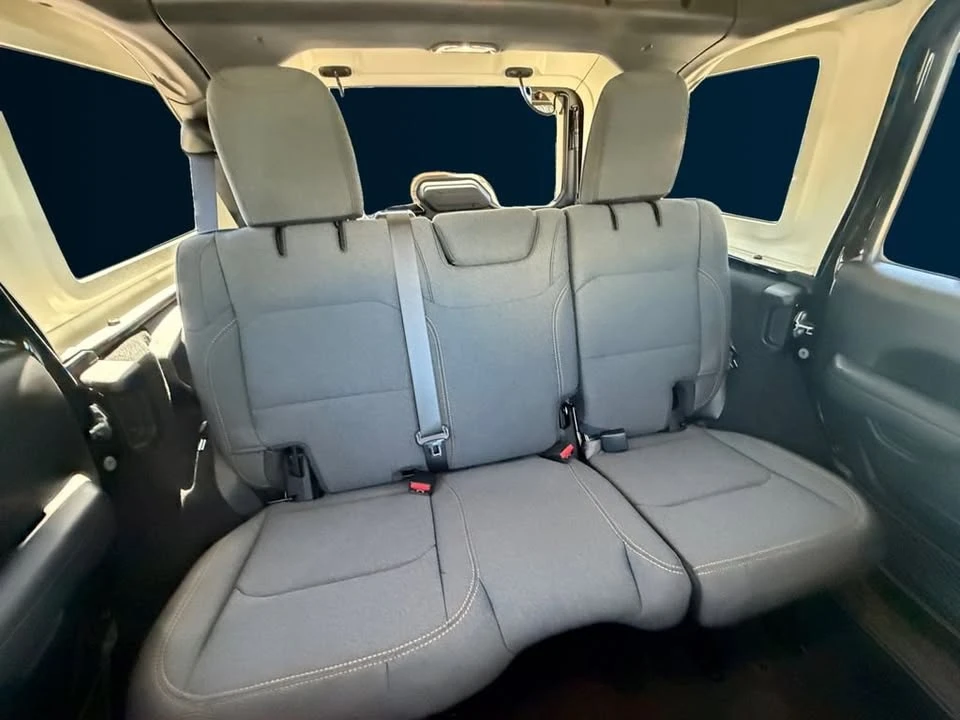2026 Jeep JL Wrangler - Image 18 of 20