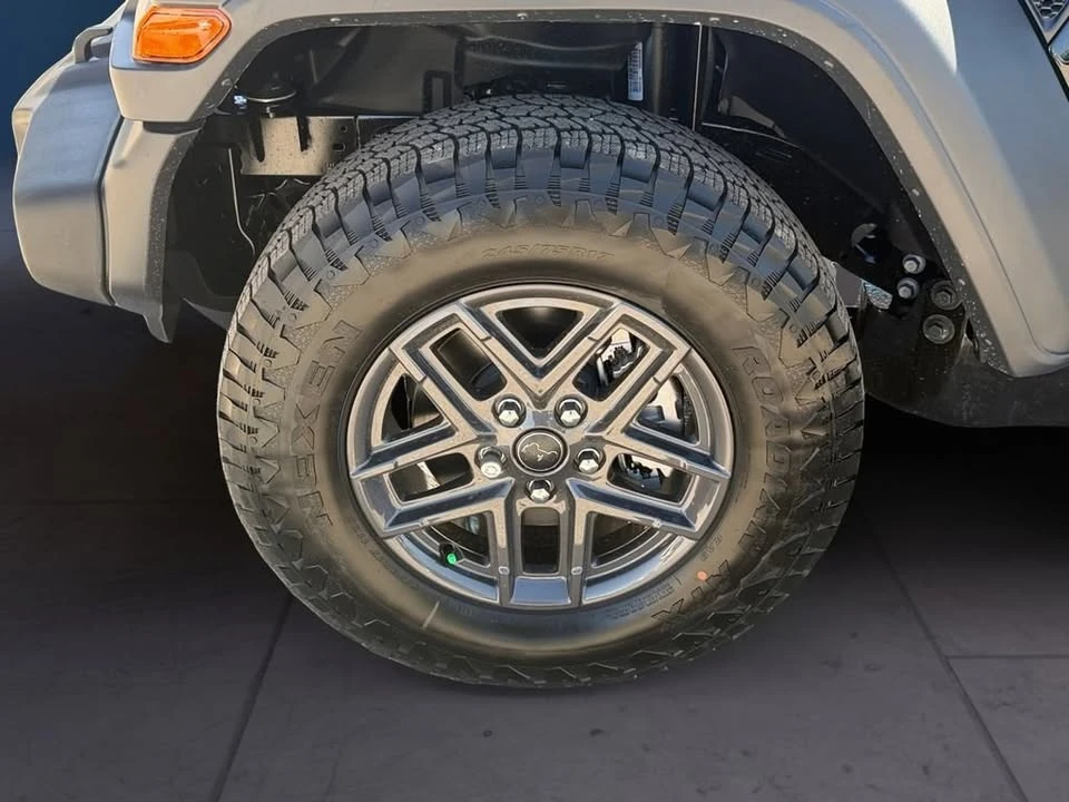 2026 Jeep JL Wrangler - Image 9 of 20