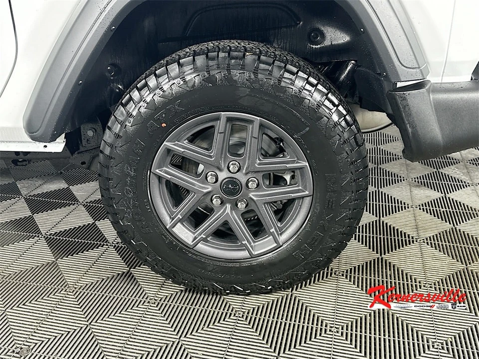 2026 Jeep JL Wrangler - Image 16 of 21