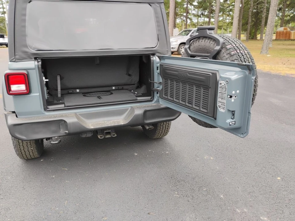 2026 Jeep JL Wrangler - Image 12 of 12