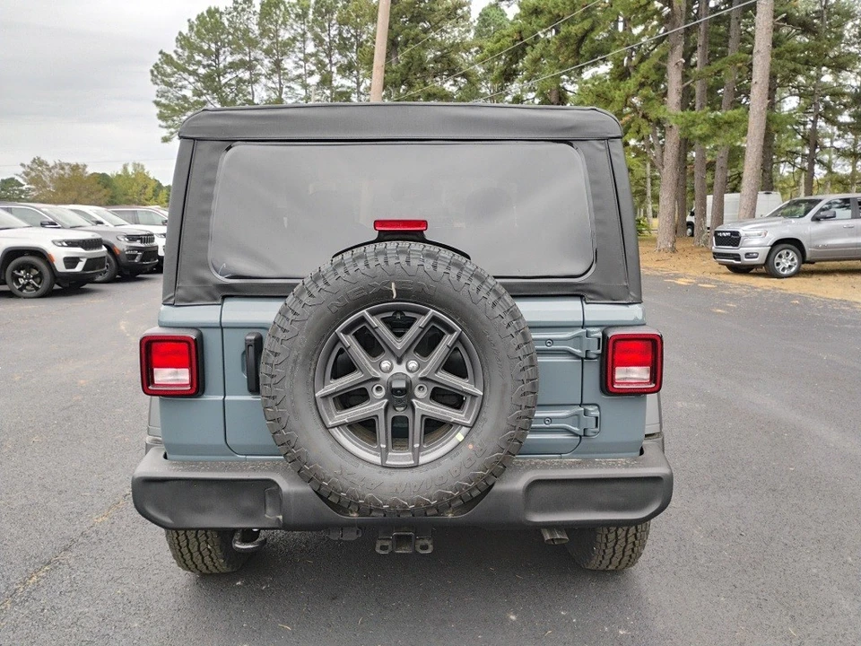 2026 Jeep JL Wrangler - Image 6 of 12
