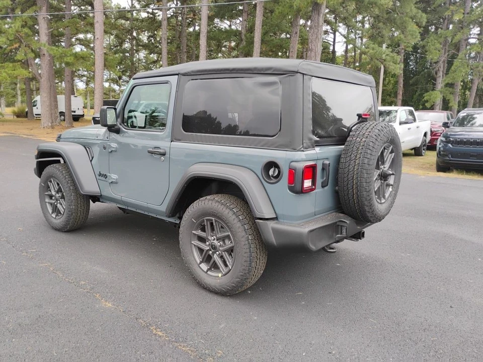 2026 Jeep JL Wrangler - Image 7 of 12