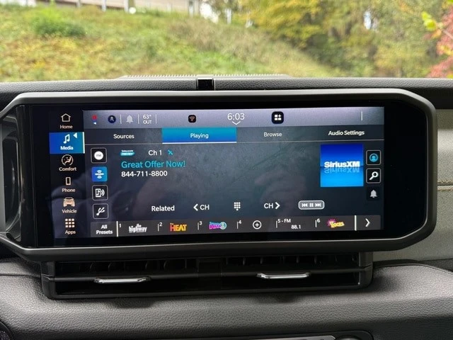 2026 Jeep JL Wrangler - Image 23 of 31