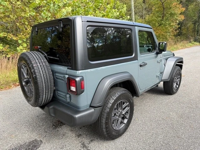 2026 Jeep JL Wrangler - Image 7 of 21