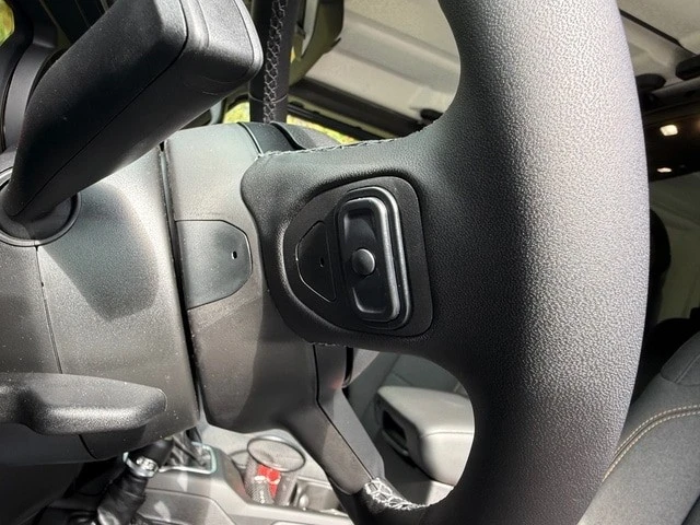 2026 Jeep JL Wrangler - Image 14 of 21