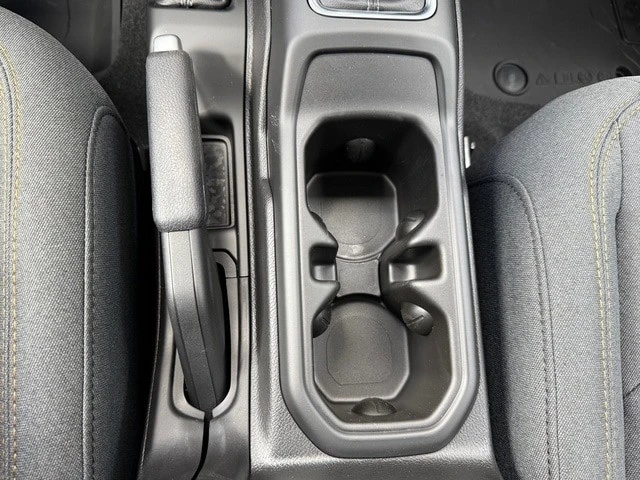 2026 Jeep JL Wrangler - Image 27 of 31