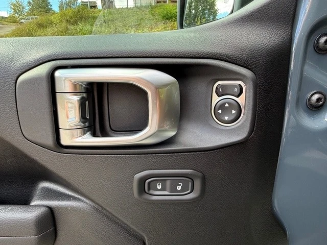2026 Jeep JL Wrangler - Image 13 of 21