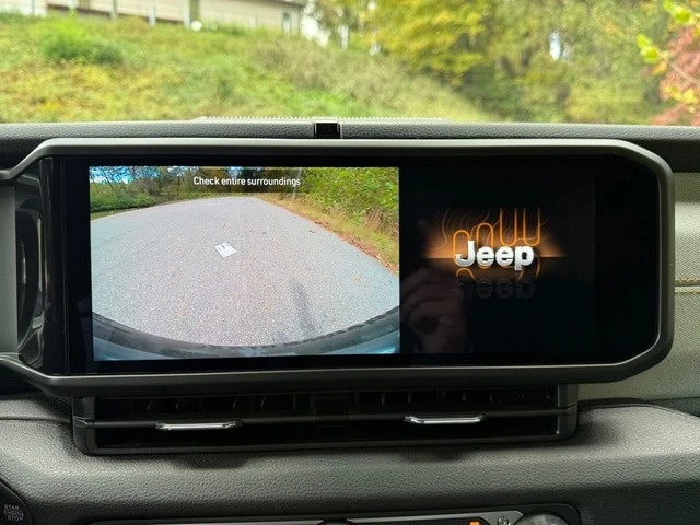 2026 Jeep JL Wrangler - Image 24 of 31
