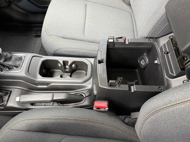 2026 Jeep JL Wrangler - Image 28 of 31