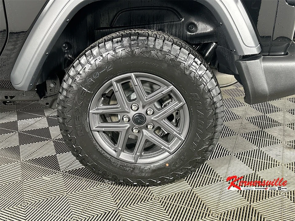 2026 Jeep JL Wrangler - Image 17 of 21