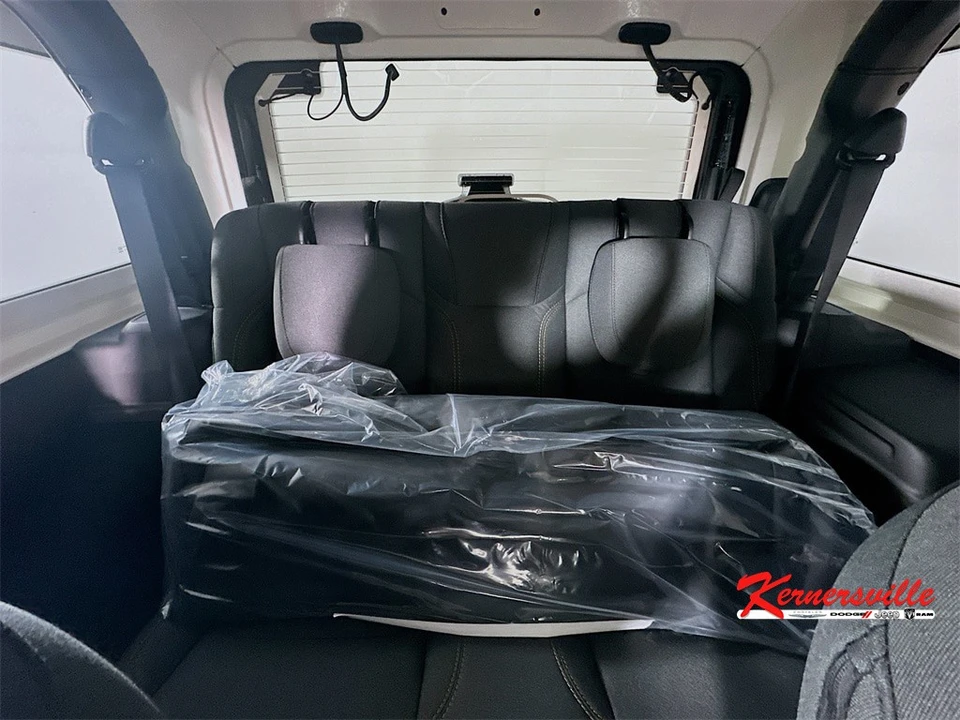 2026 Jeep JL Wrangler - Image 10 of 21