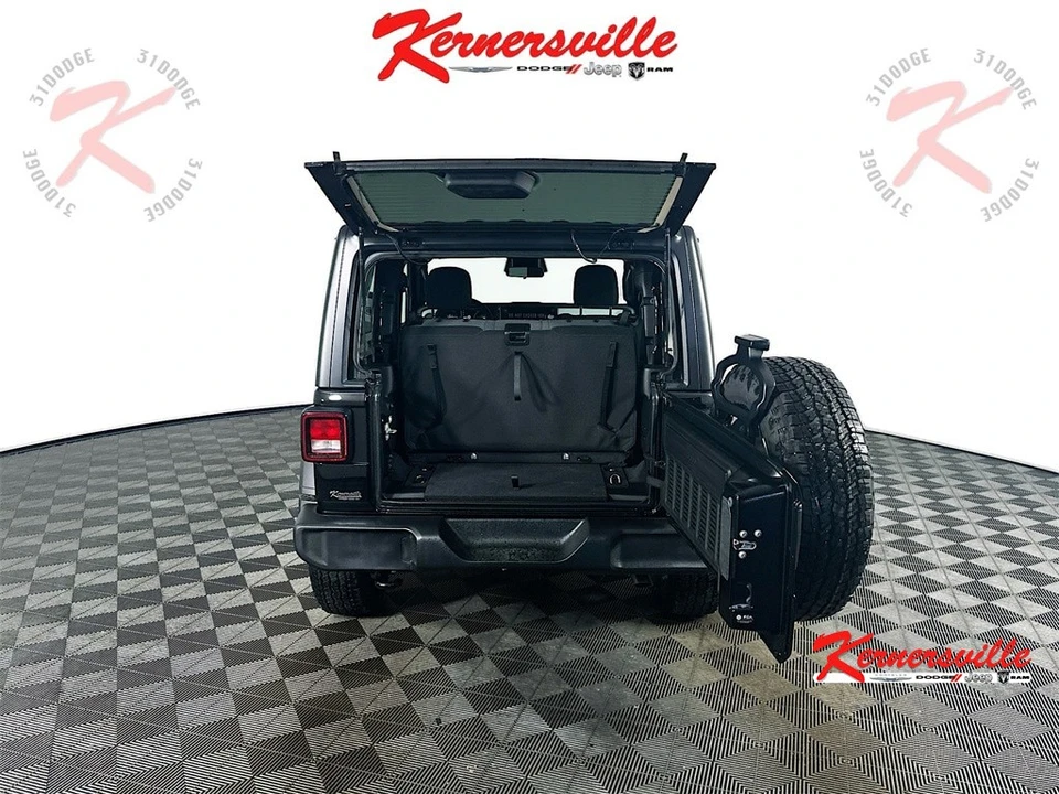 2026 Jeep JL Wrangler - Image 16 of 21