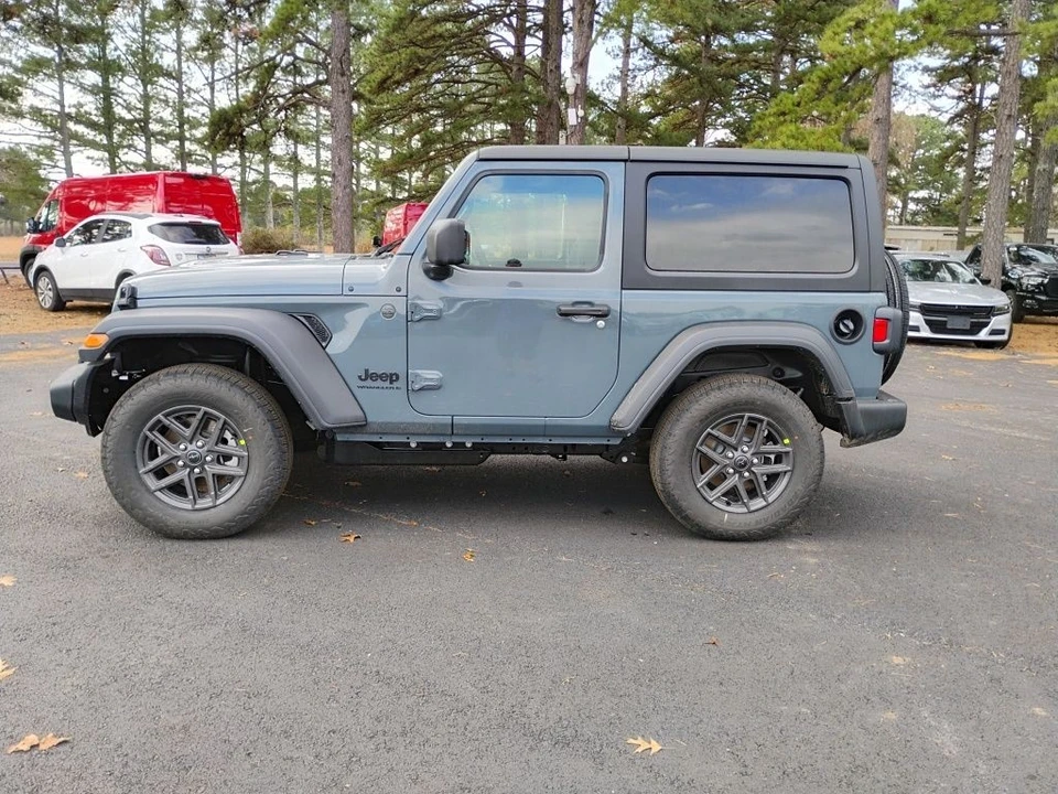 2026 Jeep JL Wrangler - Image 8 of 12