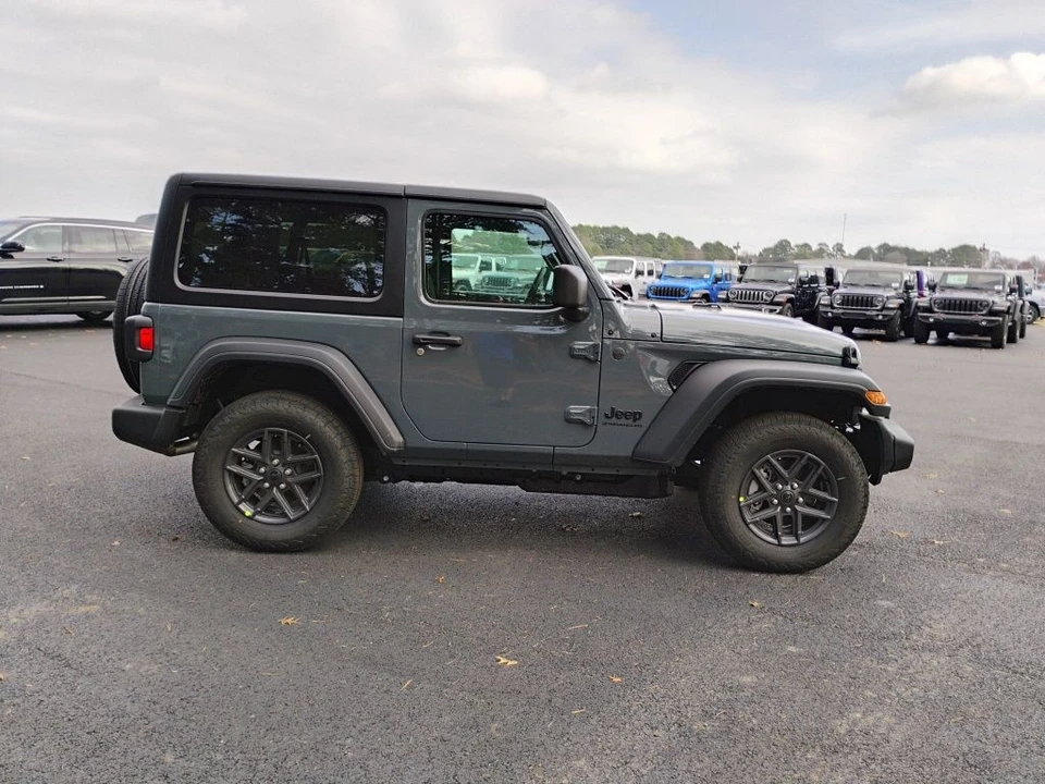 2026 Jeep JL Wrangler - Image 4 of 12