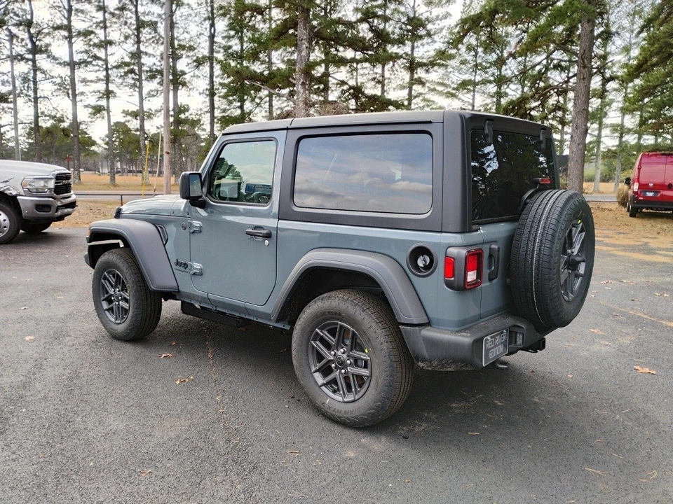 2026 Jeep JL Wrangler - Image 7 of 12