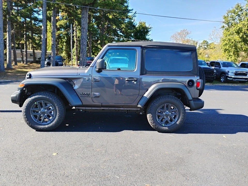 2026 Jeep JL Wrangler - Image 8 of 12