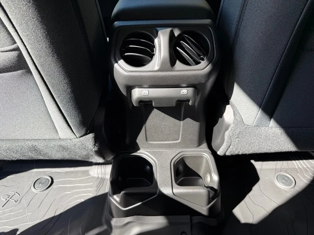 2026 Jeep JL Wrangler - Image 16 of 21